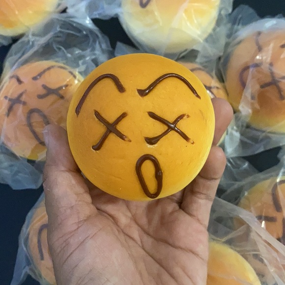 3 for price one 1///Adorable Bun Magnet - Picture 2 of 3